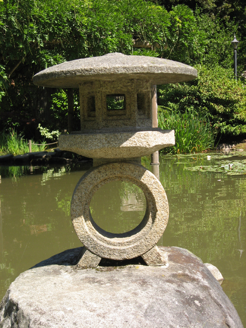 Asian Garden Lantern 66
