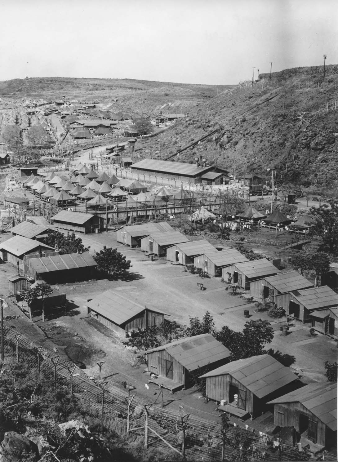 Honouliuli Gulch Camp Site Reveals The Lives Of Japanese Americans Imprisoned In Hawai I ディスカバー ニッケイ